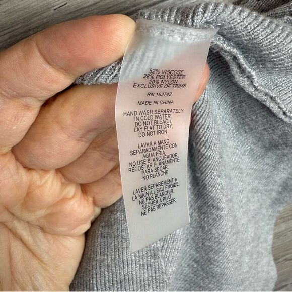 Milano Gray Heart Pattern Sweater - Picture 5 of 5